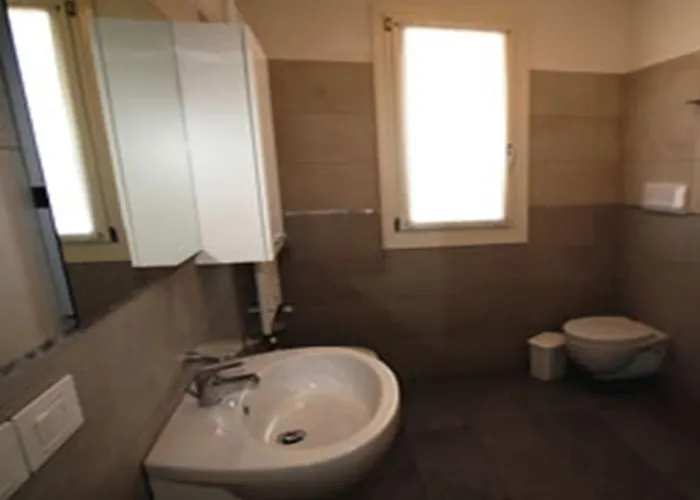 アパートホテル Faro Vecchio カヴァッリーノ・トレポルティ